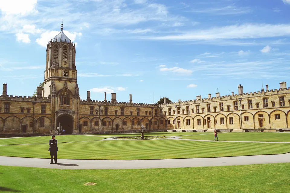 Oxford'da bir kolej avlusu